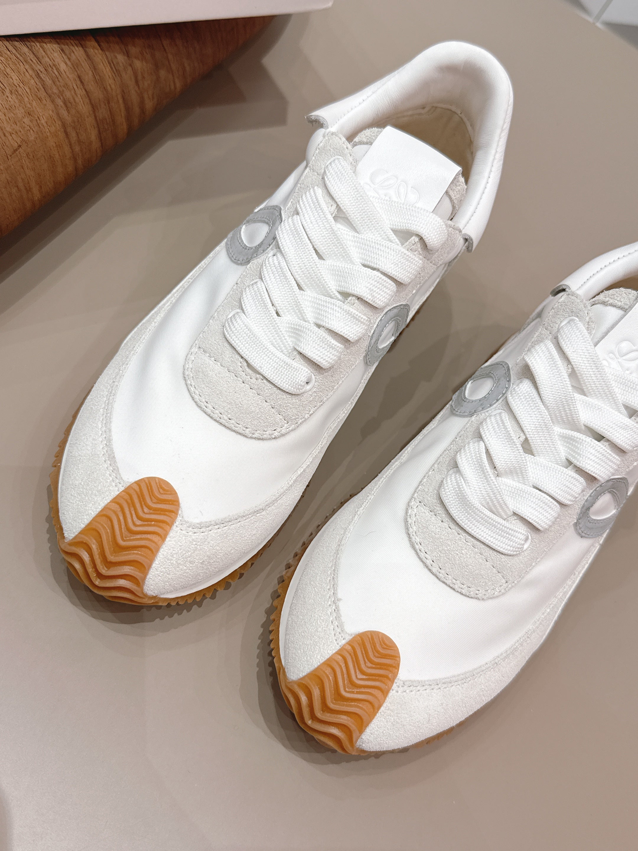 LOEWE 26S FLOW RUNNER SNEAKER IN LIGHT GRAY SUEDE AND WHITE CALFSKIN