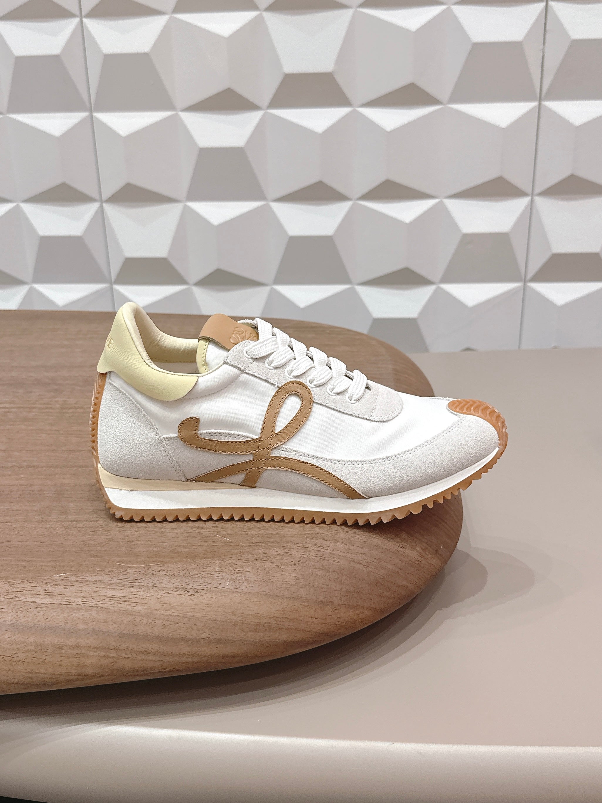 LOEWE 26S FLOW RUNNER SNEAKER IN WHITE SUEDE AND LIGHT YELLOW CALFSKIN