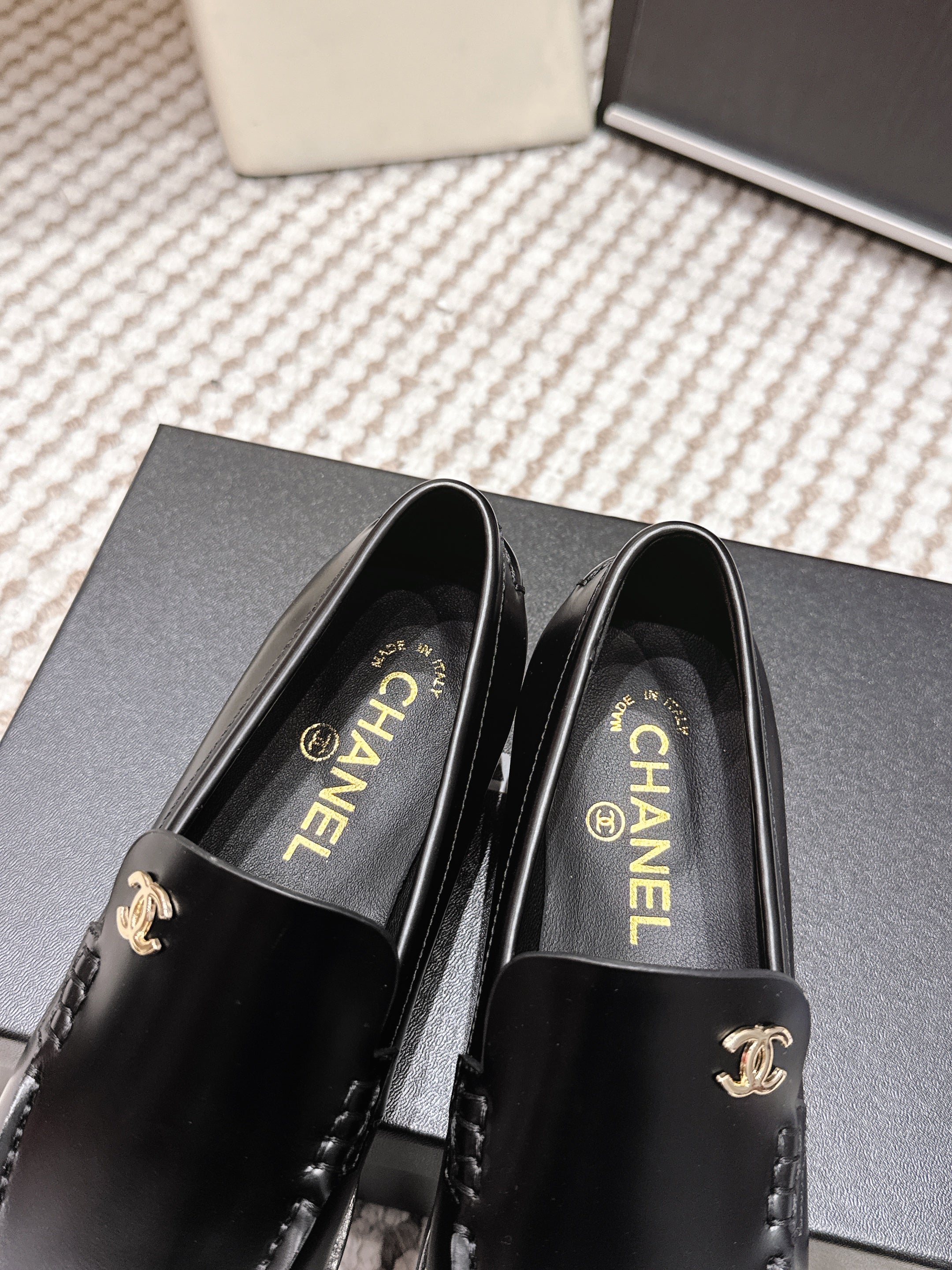 CHANEL 26S LOAFERS IN BLACK CALFSKIN