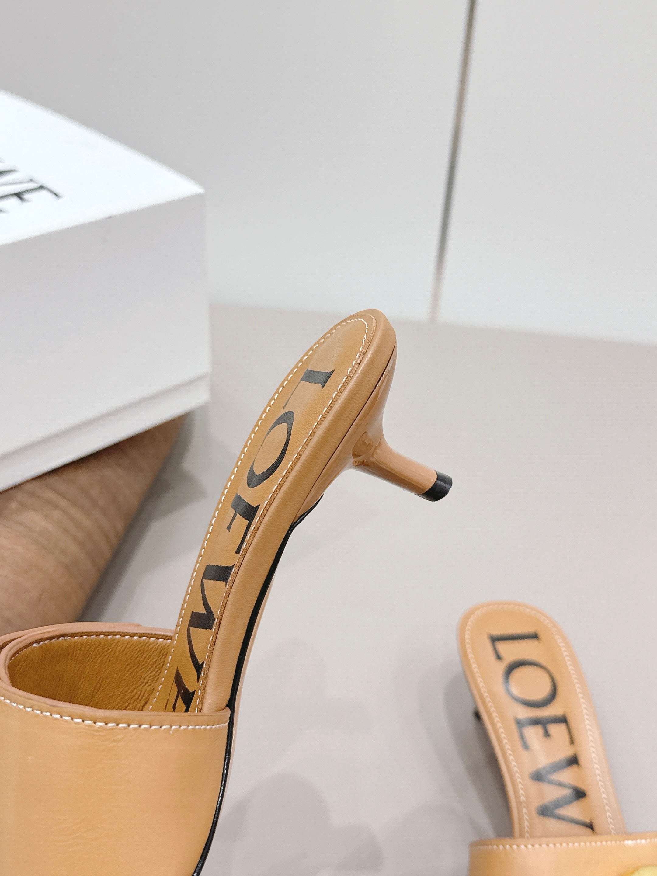 LOEWE 26S SQUARE TOE SANDALS 45MM IN TAN BROWN CALFSKIN GOLD HARDWARE