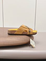 LOEWE 26S FLAT SANDALS IN GOLD YELLOW LOGO GOLD HARDWARE