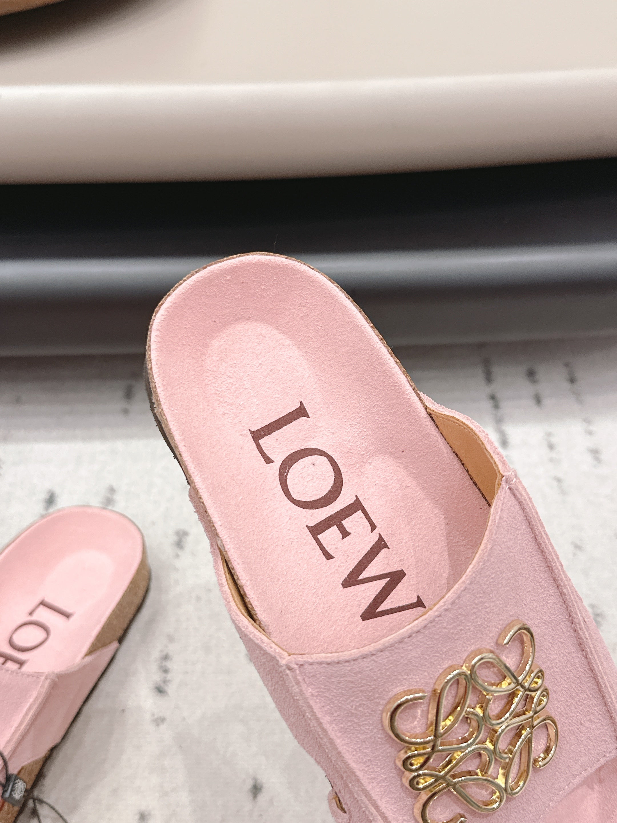 LOEWE 26S FLAT SANDALS IN PINK LOGO GOLD HARDWARE