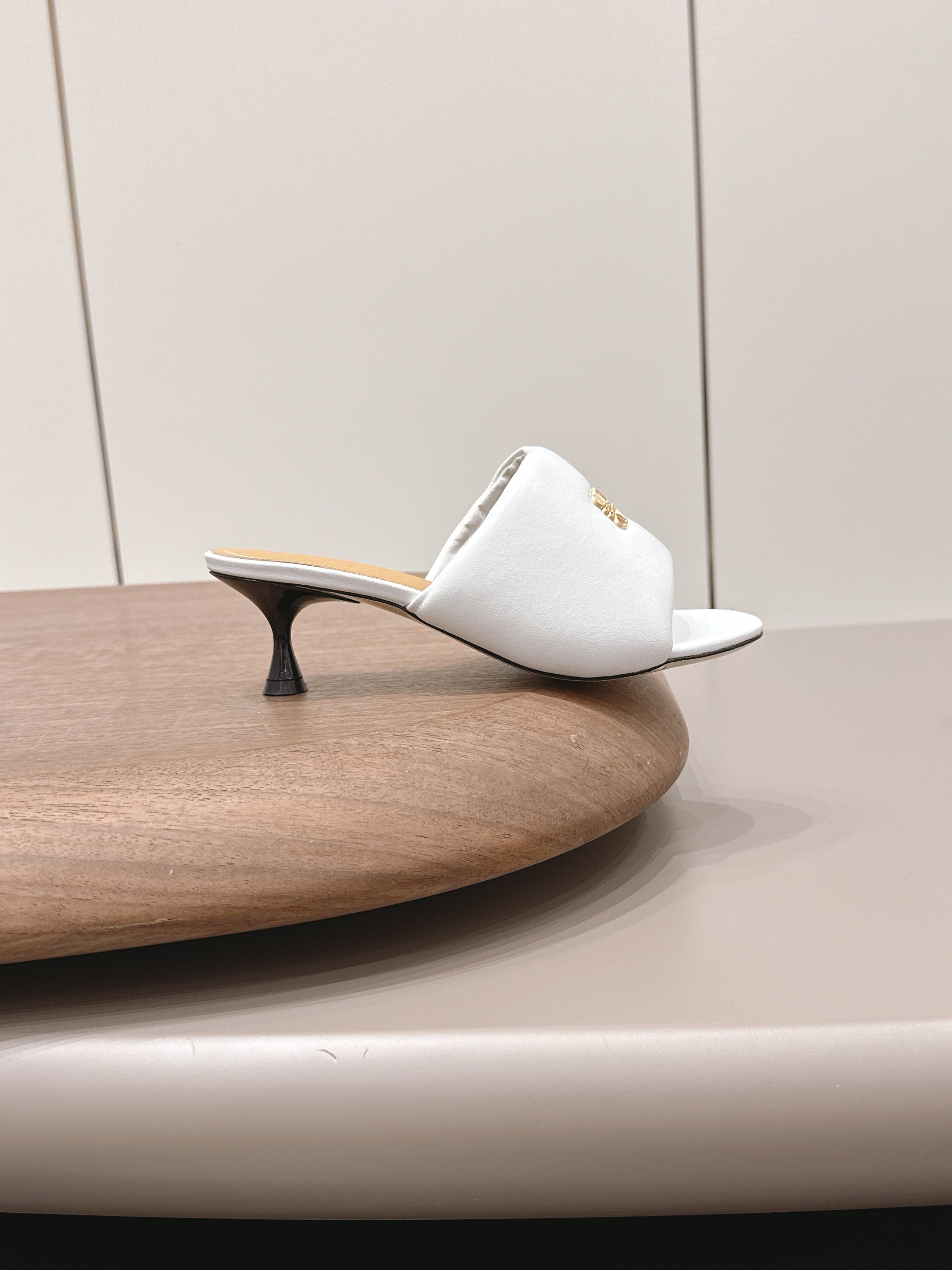 LOEWE 26S MULE HEELS 45MM IN WHITE LAMBSKIN GOLD HARDWARE