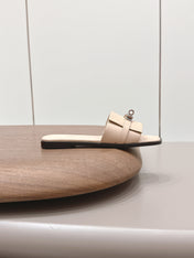 HM 26S GIULIA SANDAL IN NUDE BEIGE CALFSKIN SILVER HARDWARE