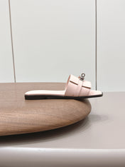 HM 26S GIULIA SANDAL IN LIGHT PINK CALFSKIN SILVER HARDWARE