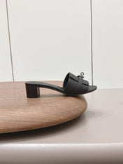 HM 26S KELLY HEEL SANDAL 50MM IN BLACK EPSOM CALFSKIN SILVER HARDWARE