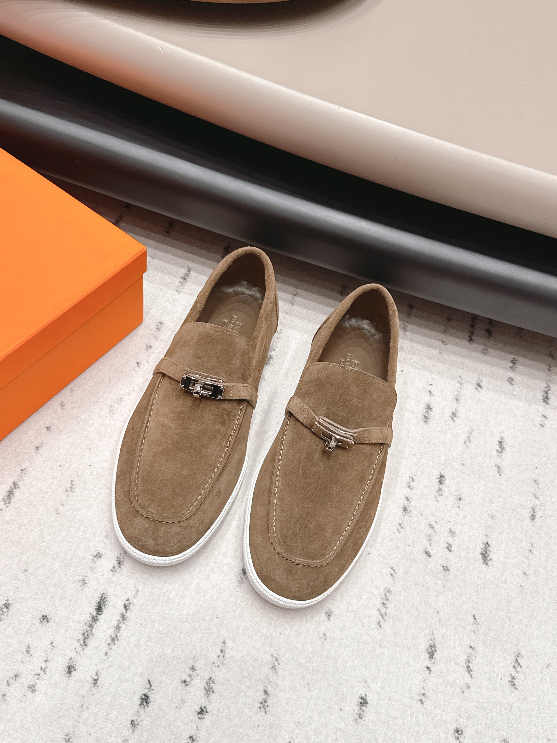 HM 26S KELLY PARIS LOAFERS IN BROWN SUEDE SILVER HARDWARE