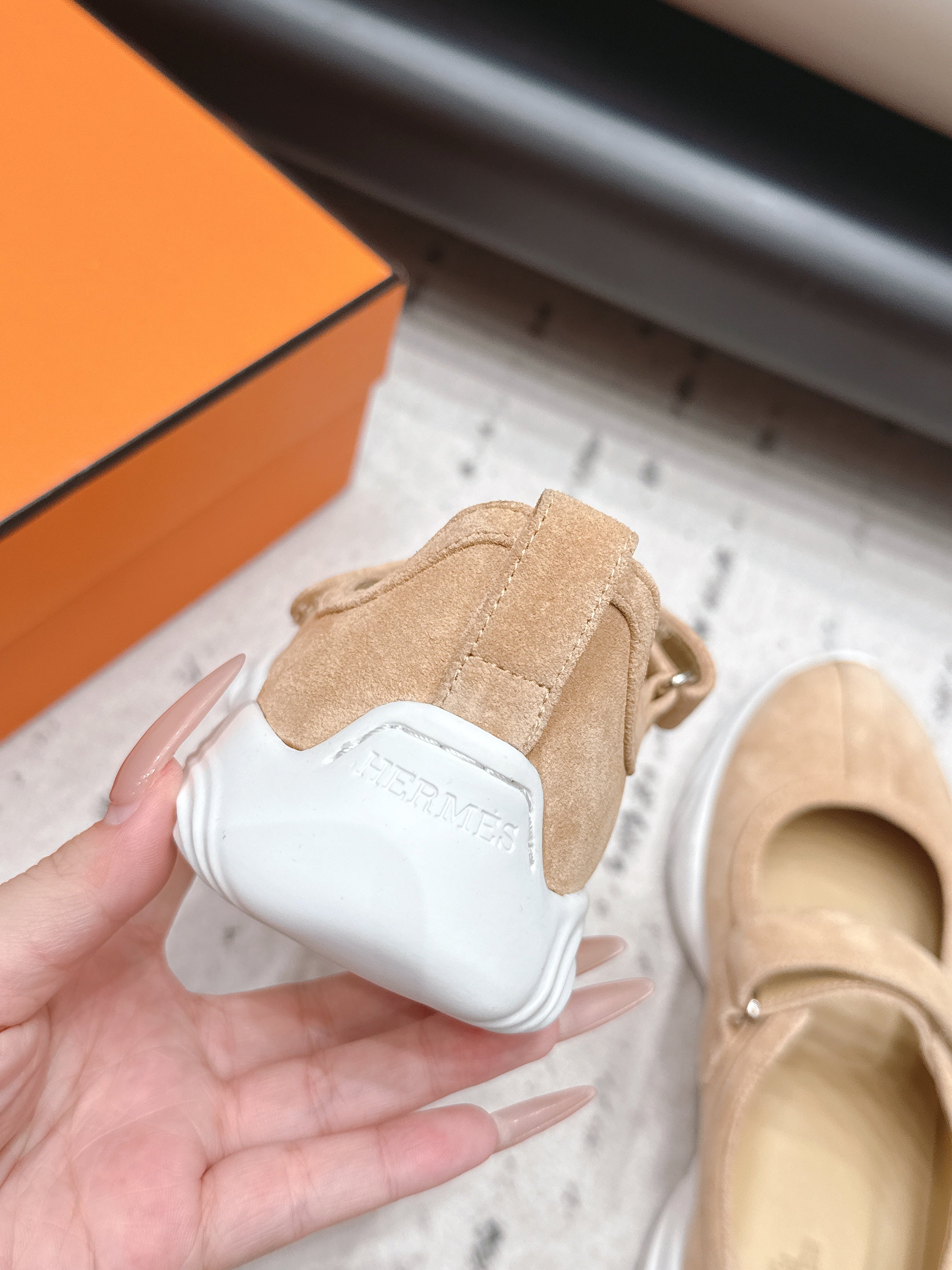 HM 26S KICHU BALLET FLAT IN LIGHT BROWN SUEDE