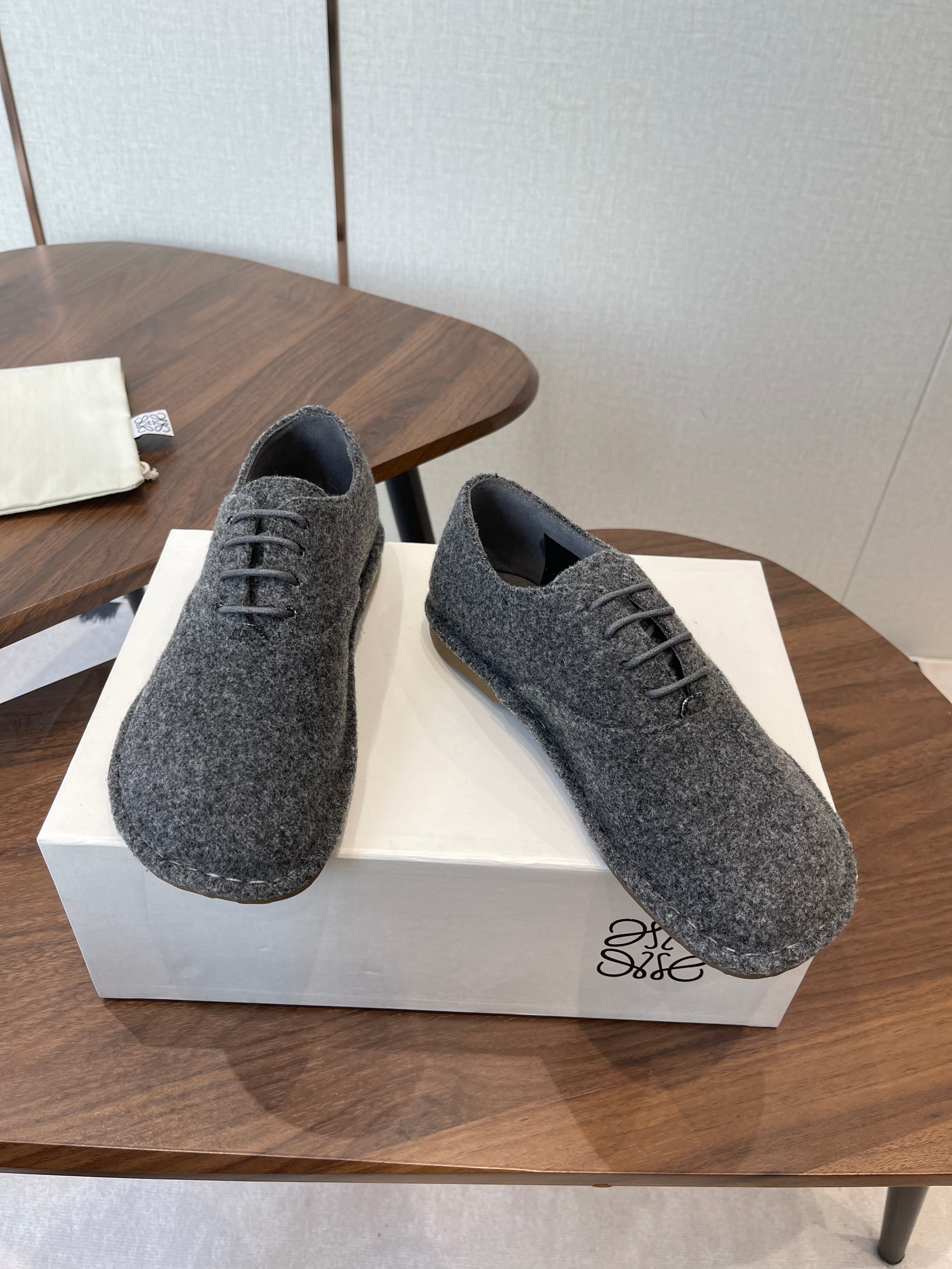 LOEWE 26S FOLIO DERBY SHOES IN DARK GRAY SUEDE