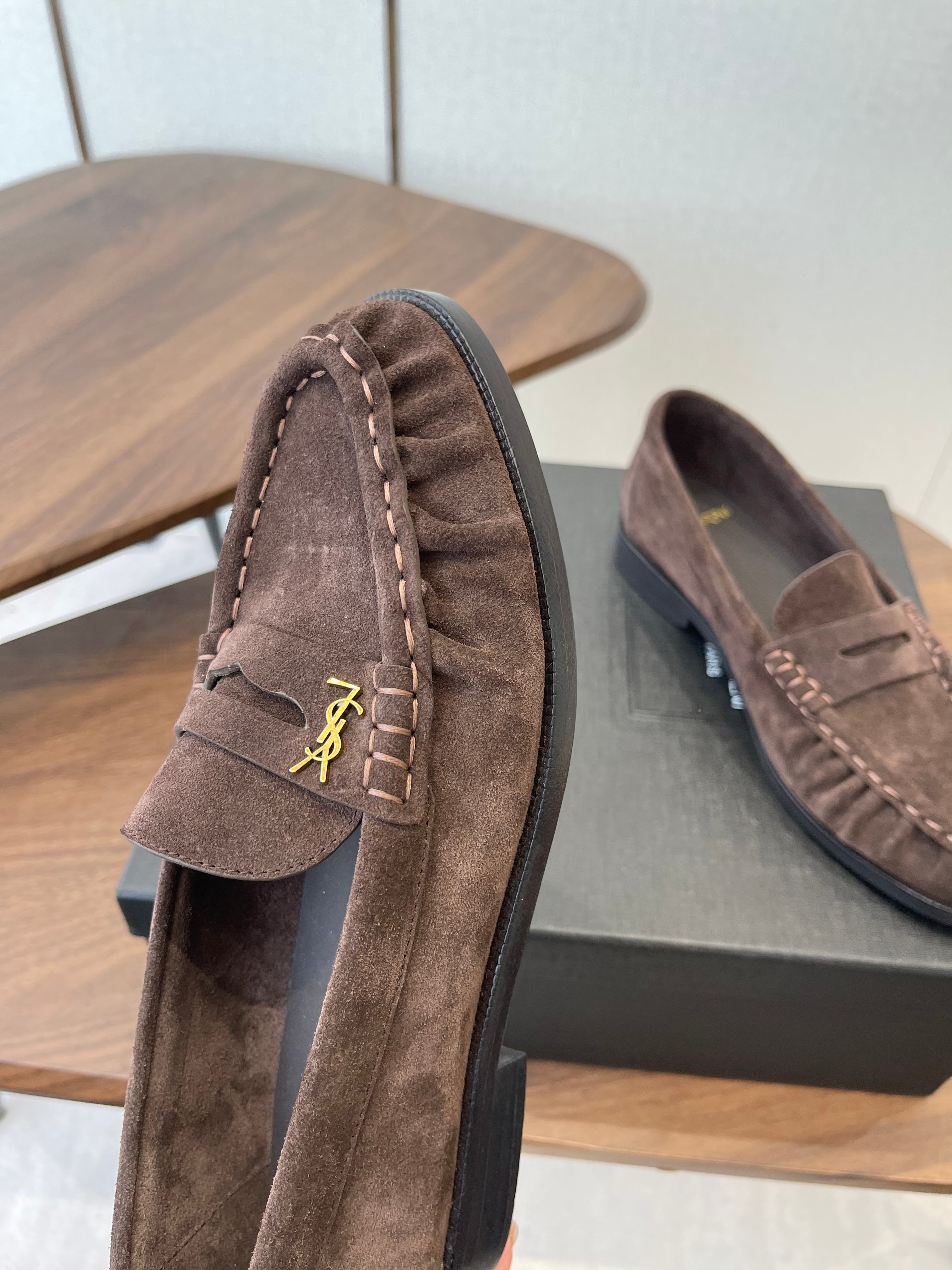 YSL 26S LOAFER IN EARTH BROWN SUEDE