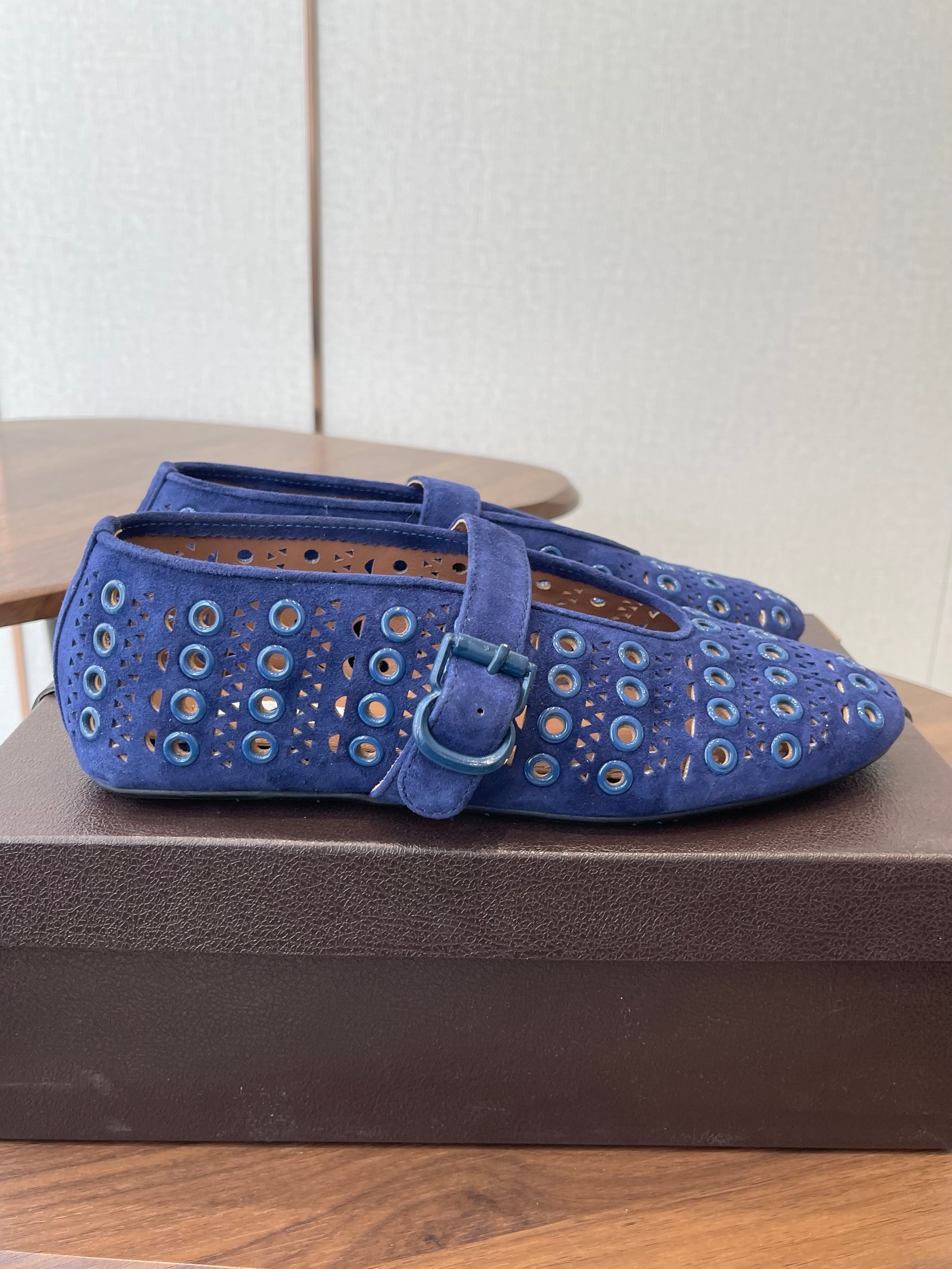 ALAIA 26S MARY JANE FLATS IN DARK BLUE SUEDE