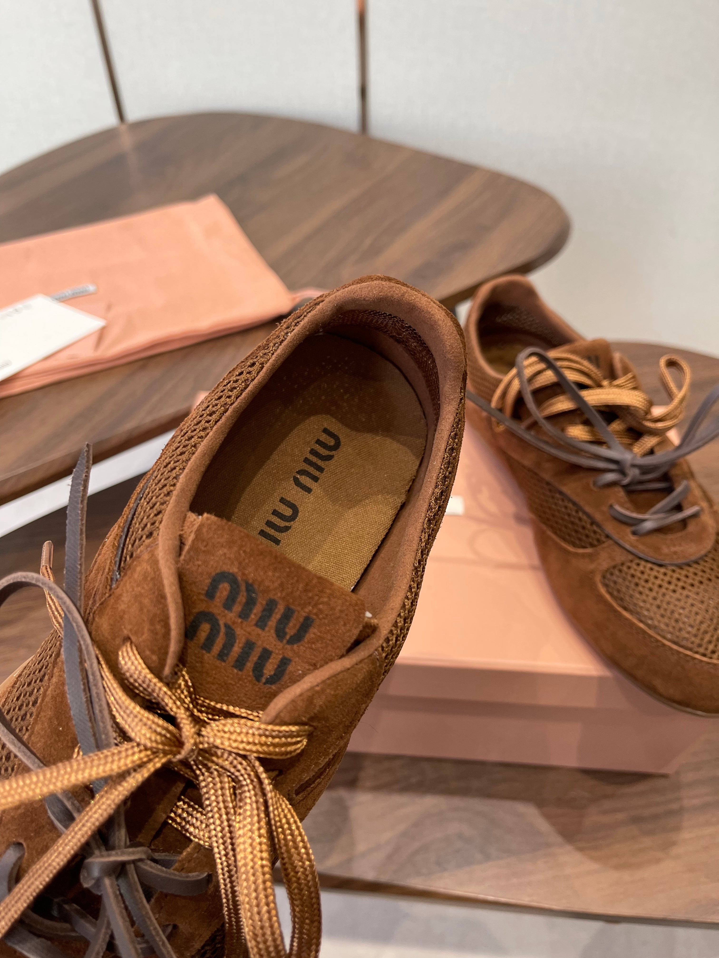 MIUMIU 26S SNEAKERS IN CARAMEL BROWN MESH AND SUEDE