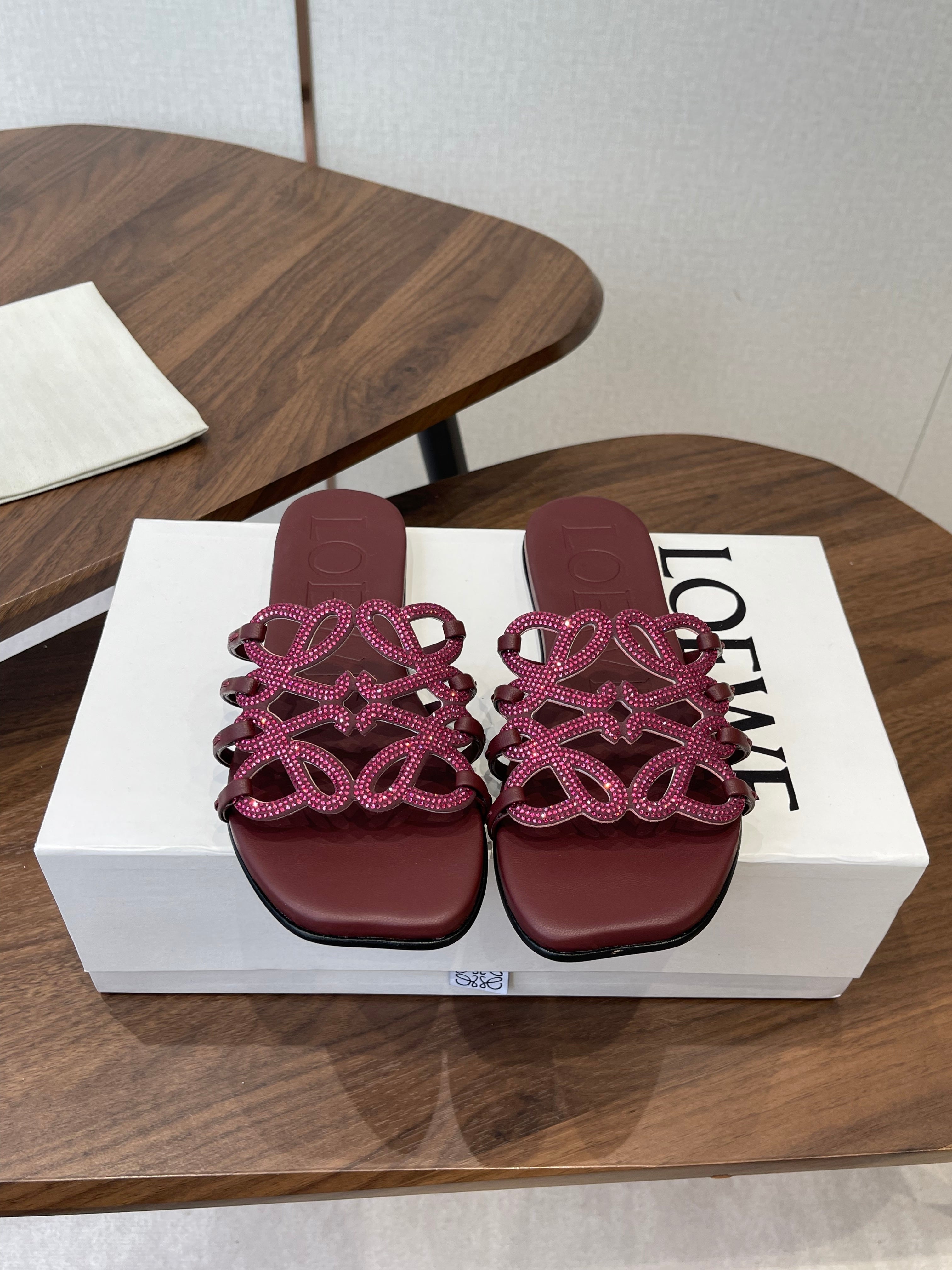 LOEWE 26S FLAT SANDALS IN WINE RED CALFSKIN WITH CRYSTALS