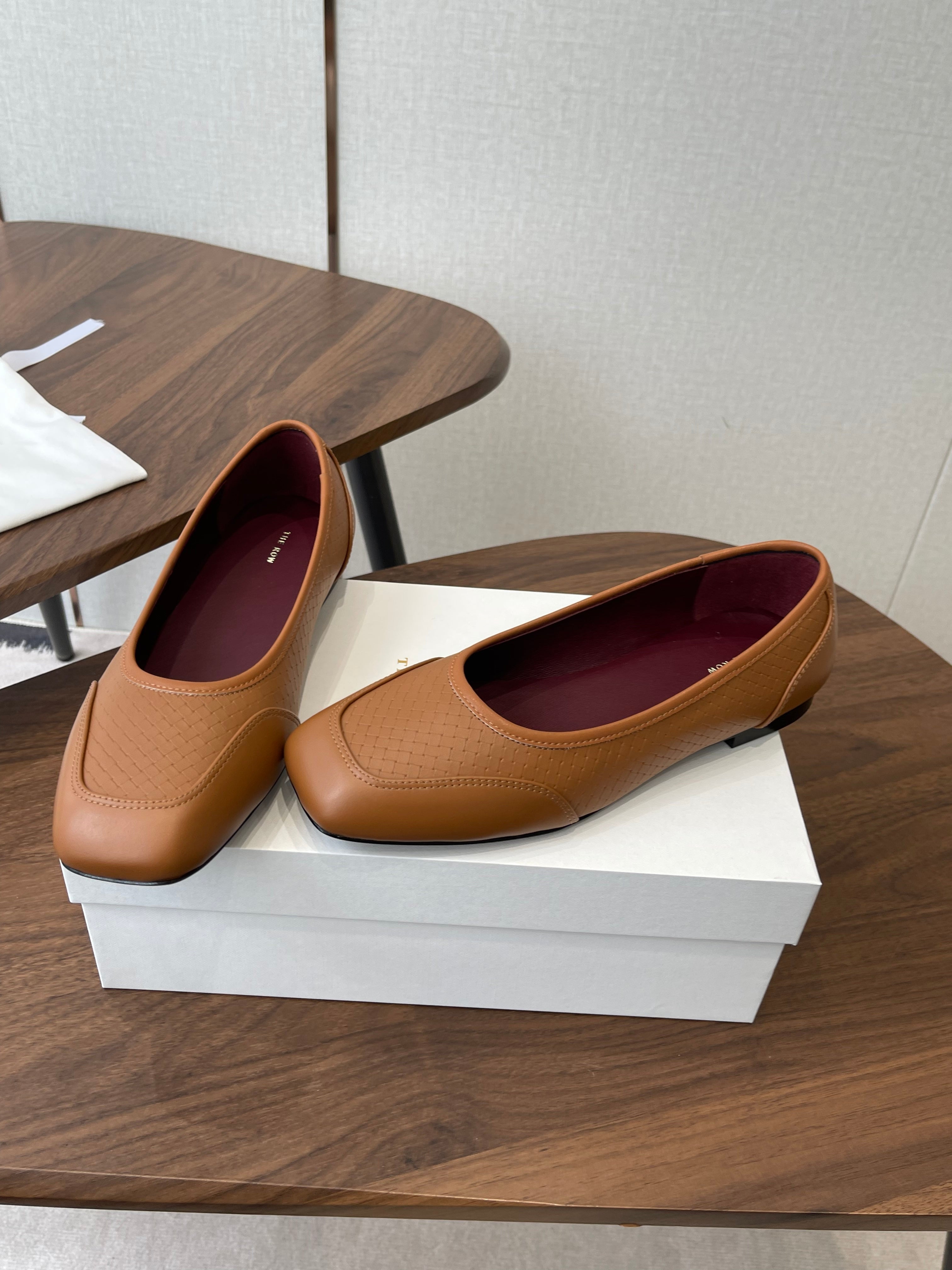 THE ROW 26S SQUARE TOE  BALLET FLATS IN CARAMEL BROWN CALFSKIN