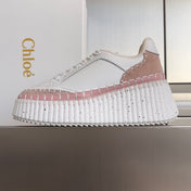 CHLOÉ 26S WEDGE SNEAKERS 70 MM IN WHITE CALFSKIN AND LIGHT PINK SUEDE