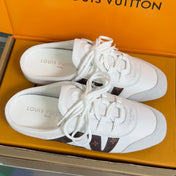 LV 26S LACE UP MULE SNEAKERS IN WHITE CALFSKIN AND BROWN MONOGRAM CANVAS