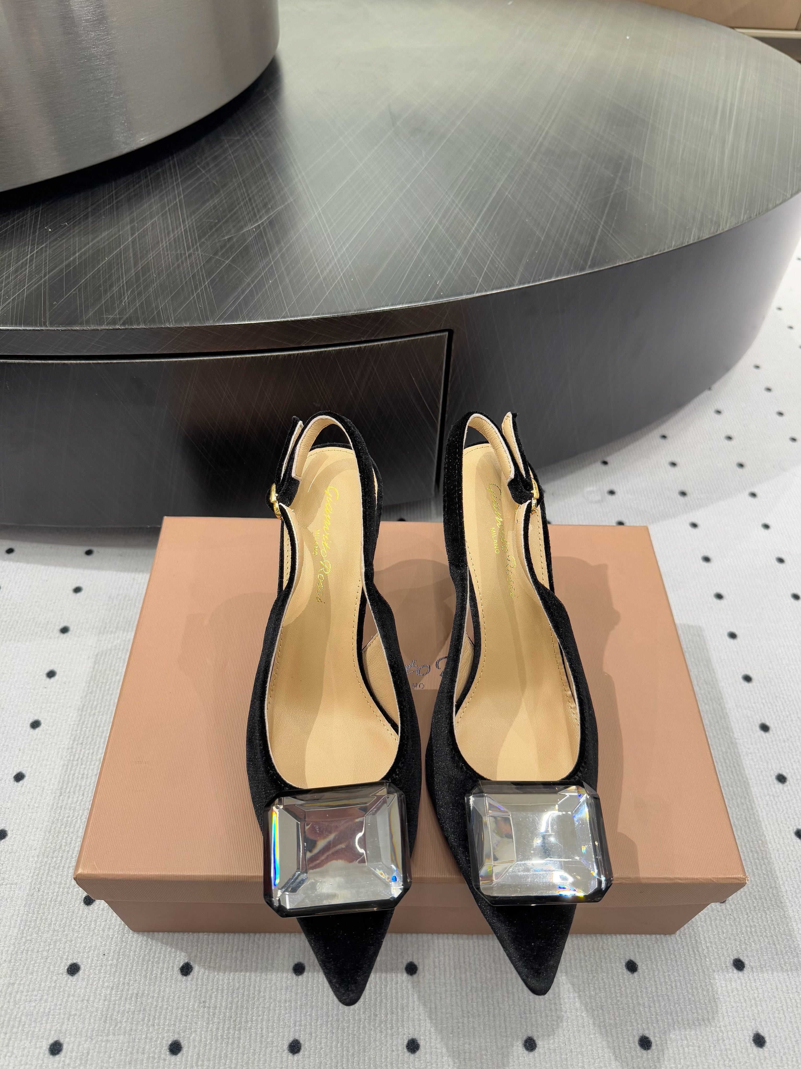 GIANVITO ROSSI 26S HIGH-HEEL SLINGBACKS 85 MM IN BLACK VELVET