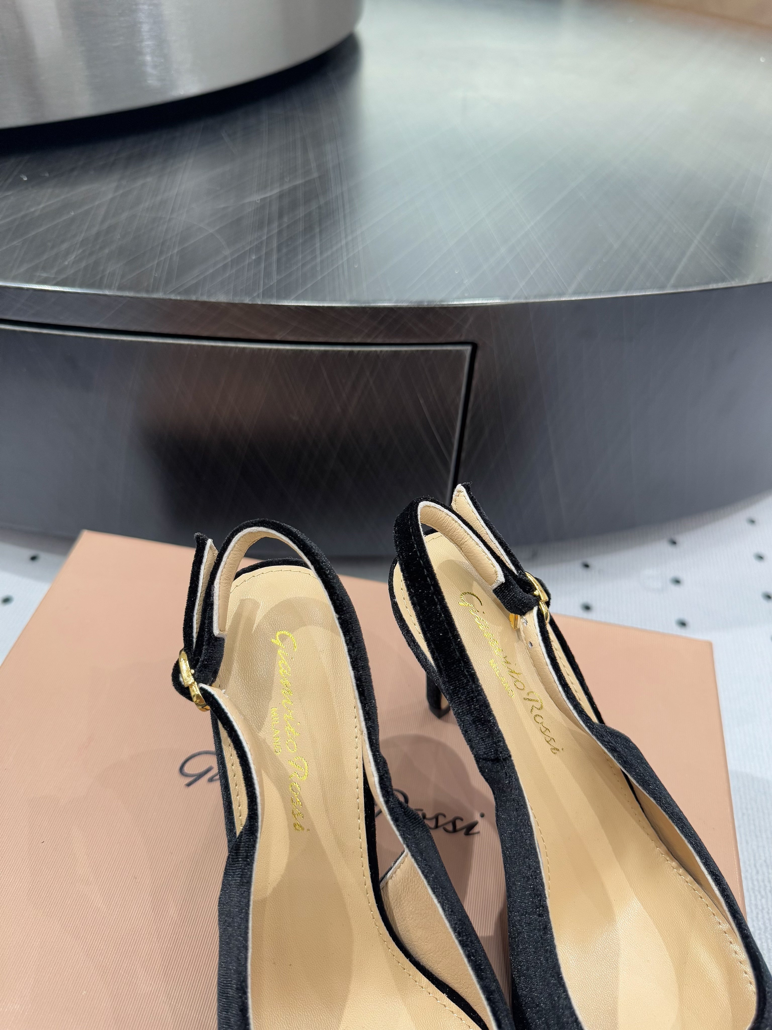 GIANVITO ROSSI 26S HIGH-HEEL SLINGBACKS 85 MM IN BLACK VELVET