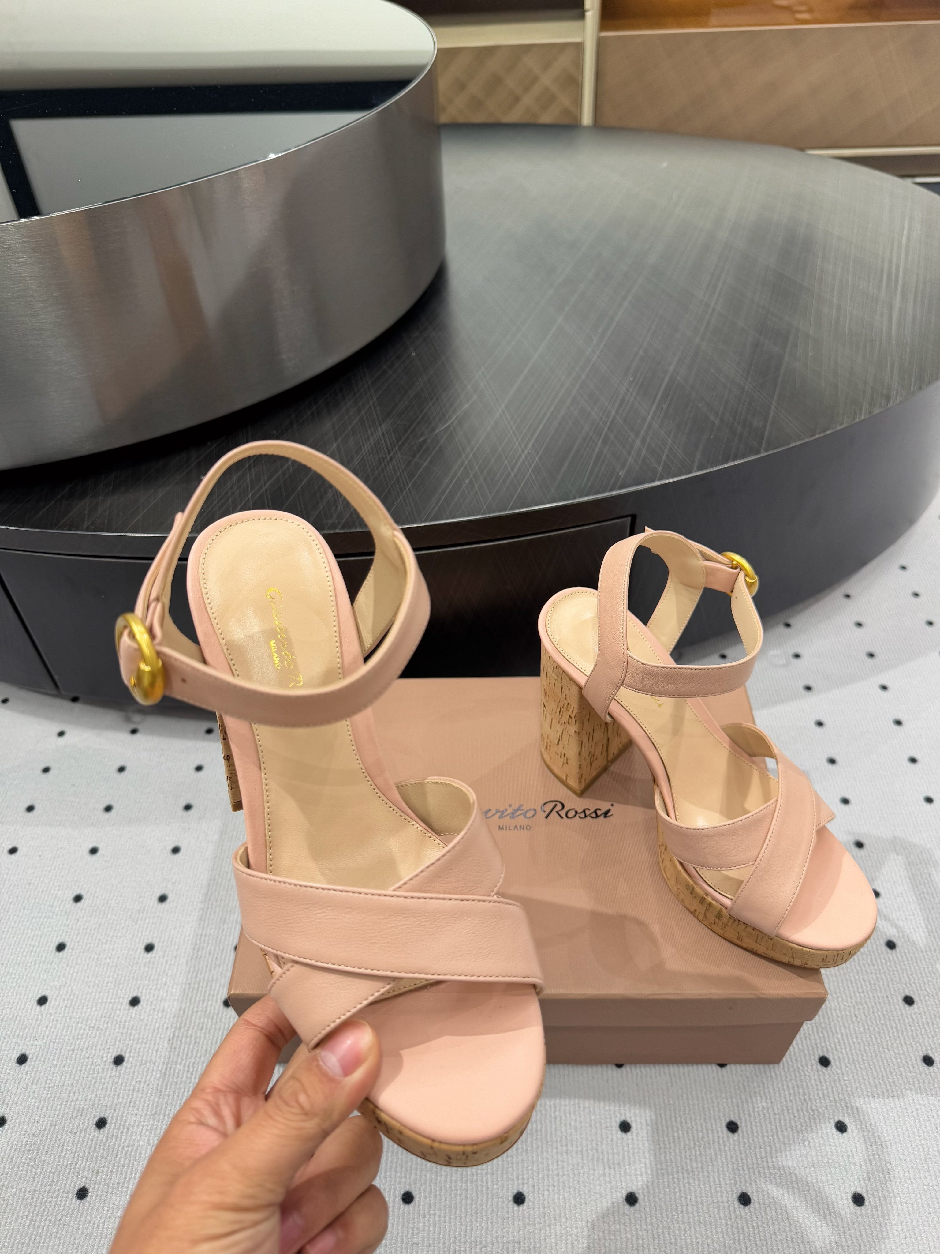 GIANVITO ROSSI 26S CROSS-STRAP SANDALS 115 MM IN NUDE PINK CALFSKIN