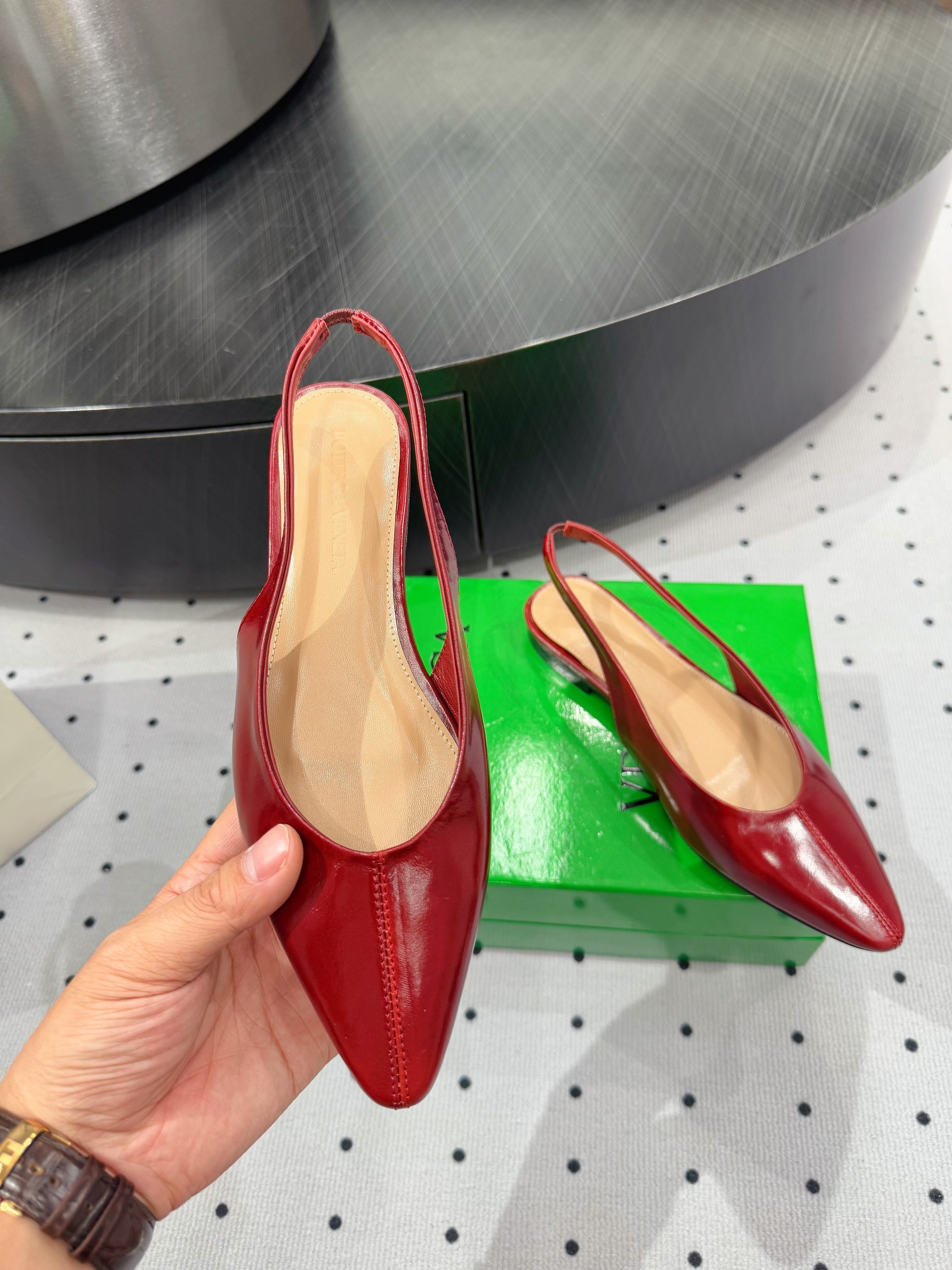 BOTTEGA VENETA 26S SLINGBACK FLATS IN RED CALFSKIN