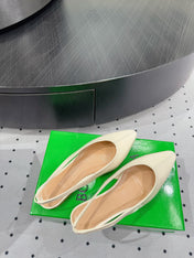 BOTTEGA VENETA 26S SLINGBACK FLATS IN LIGHT BEIGE CALFSKIN
