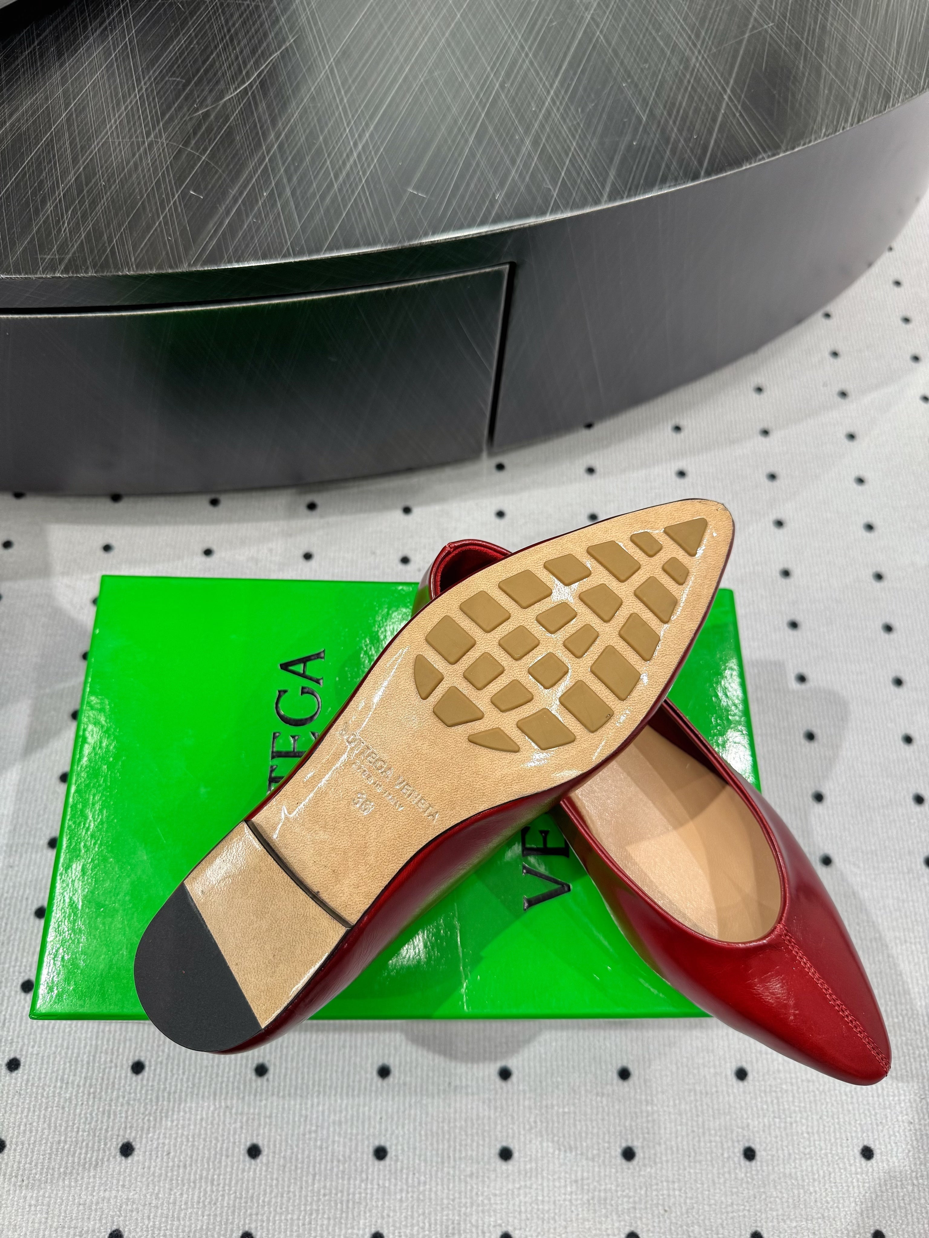 BOTTEGA VENETA 26S BALLET FLATS IN RED CALFSKIN