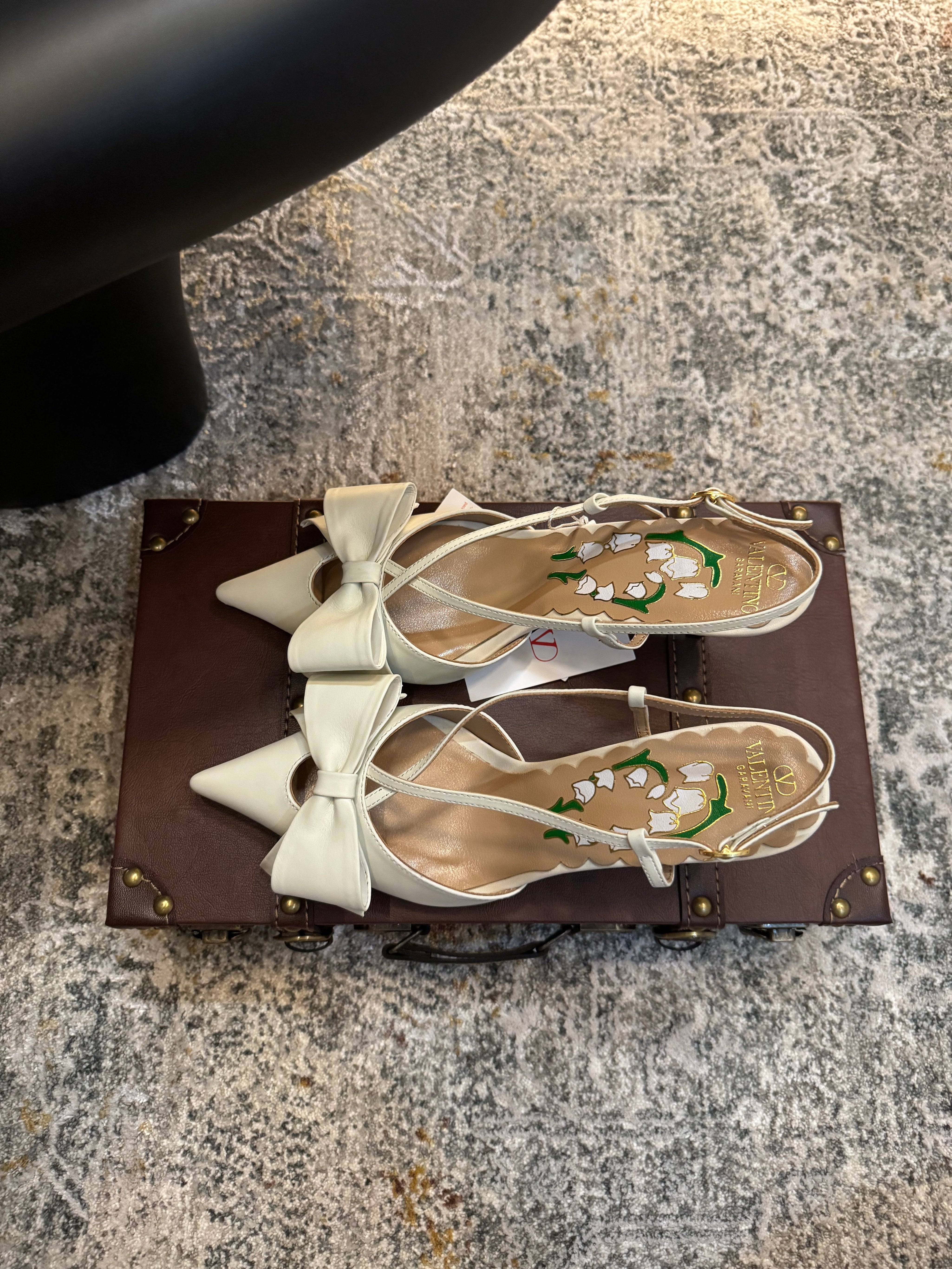 VLTN HIGH HEEL 25S 80 MM IN WHITE CALFSKIN WITH BOW