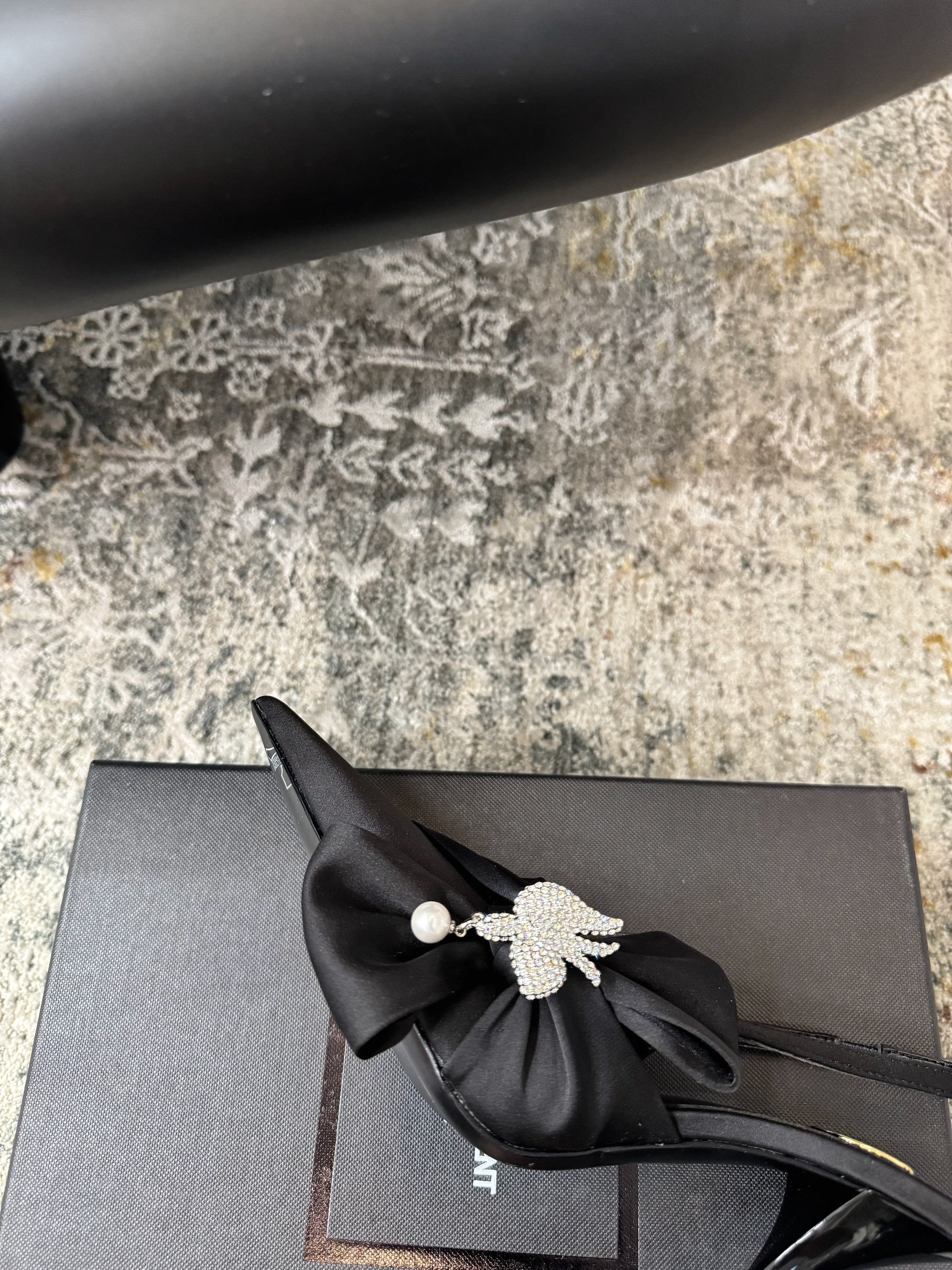 YSL 26S HEELED SLINGBACKS 100 MM IN BLACK SILK