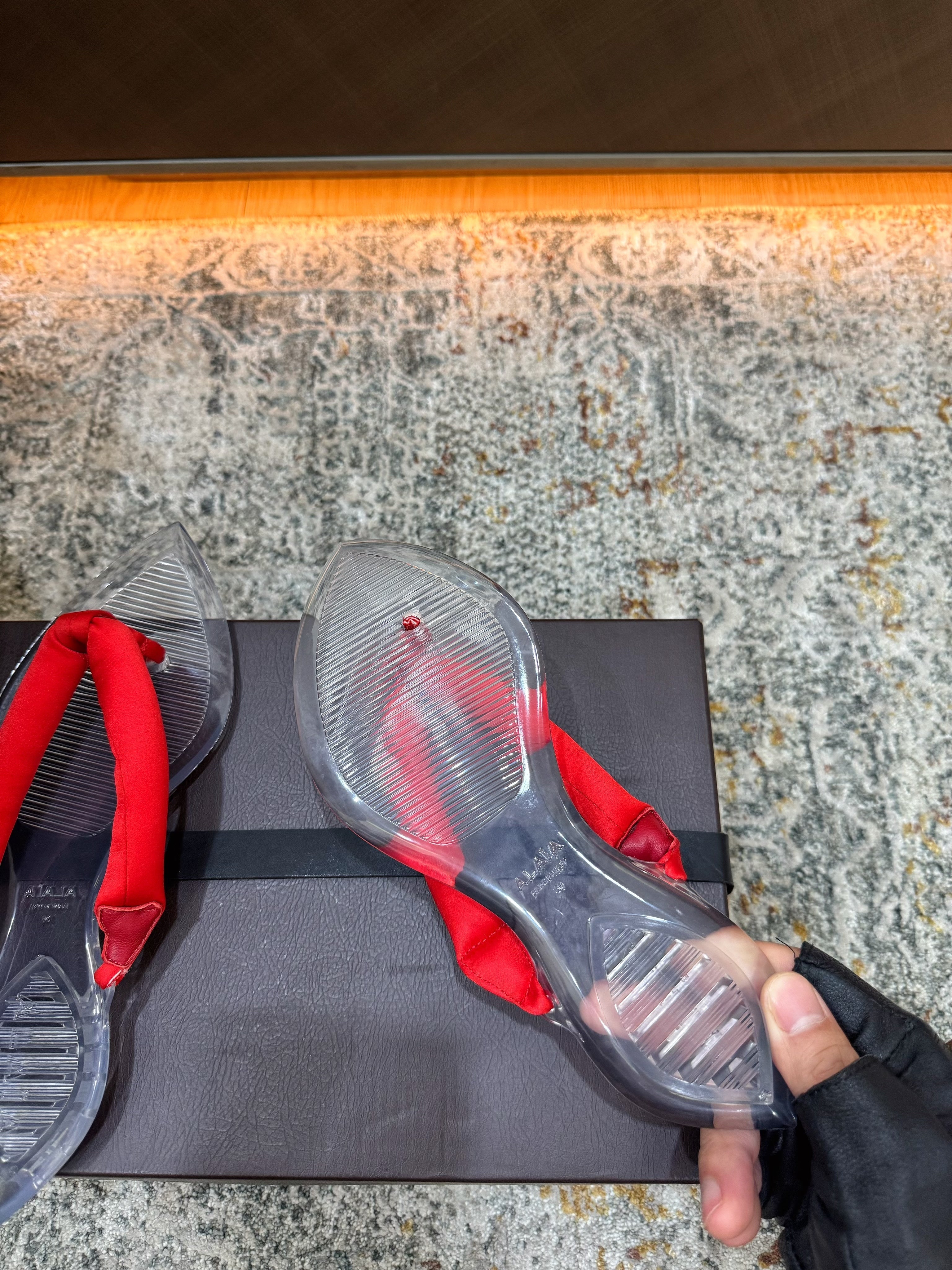 ALAIA 26S THONG SANDALS IN RED SATIN AND TRANSPARENT PVC