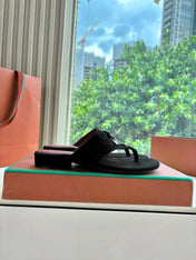 LP THONG SANDALS 25S IN BLACK SUEDE