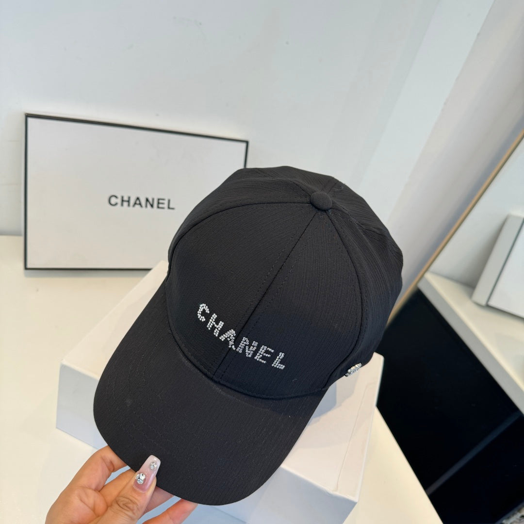 CHANEL 26S BASEBALL CAP WITH CRYSTAL CC LOGO 337989