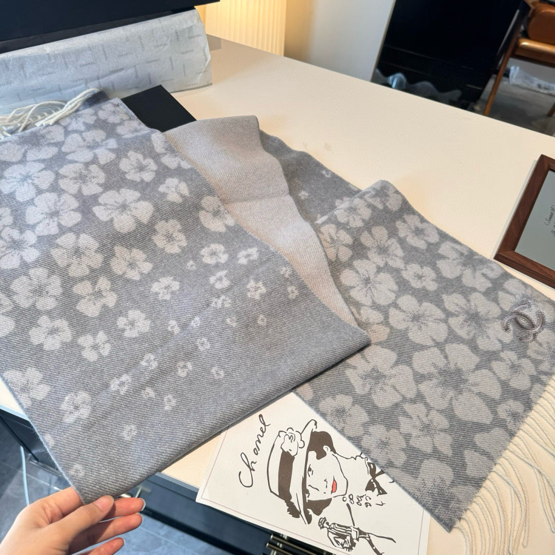 CHANEL 25S SCARF 180 IN CASHMERE 989900