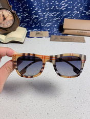 BURBERRY 26S SQUARE FRAME IN ACETATE 406613