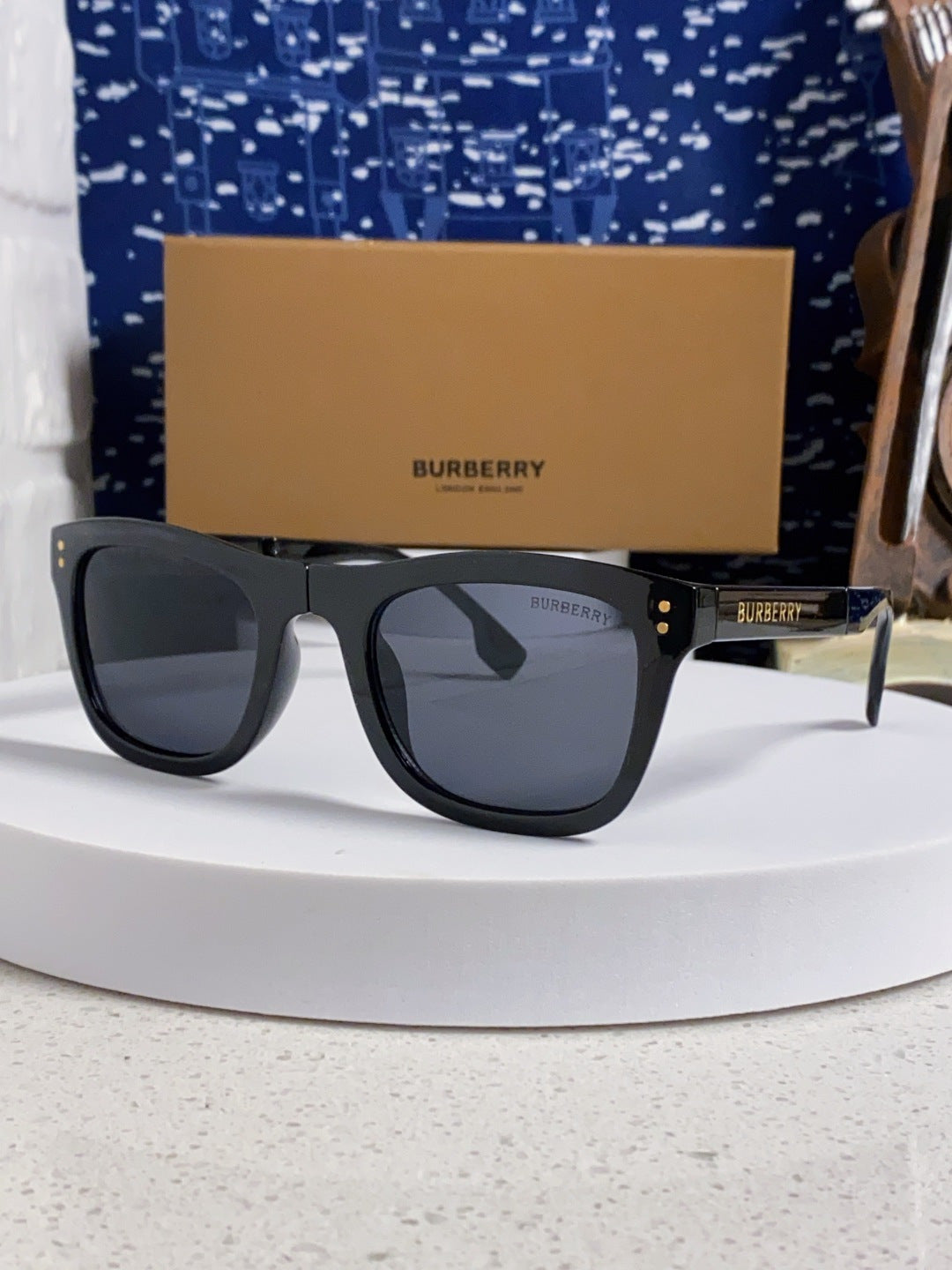 BURBERRY 26S SQUARE FRAME IN ACETATE 406619