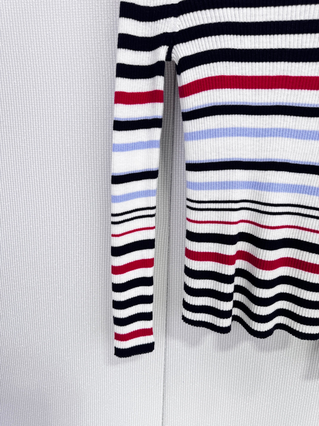 CHANEL 25S COLLARED SWEATER 578