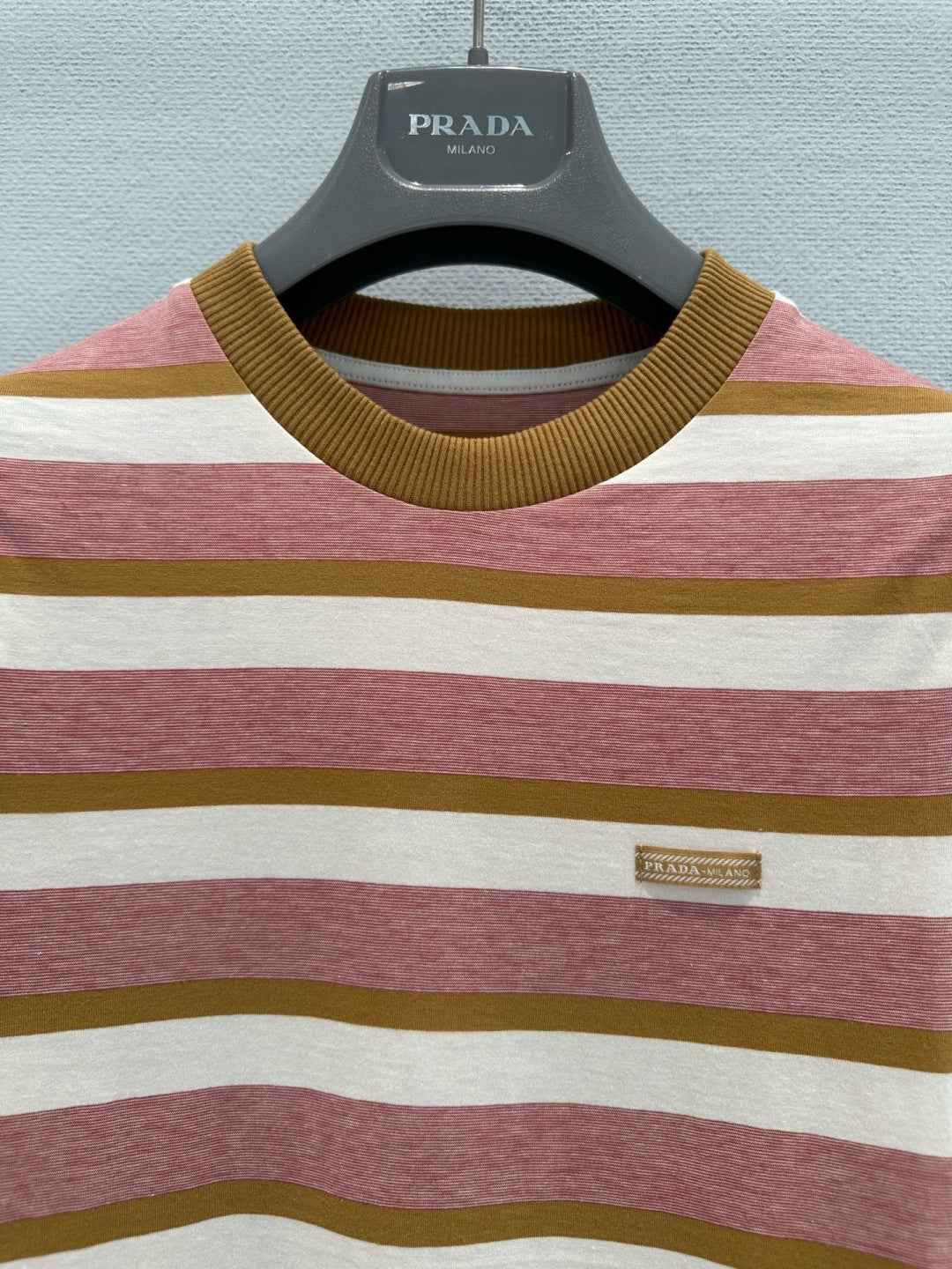 PRADA 26S SHORT SLEEVED T-SHIRT 750