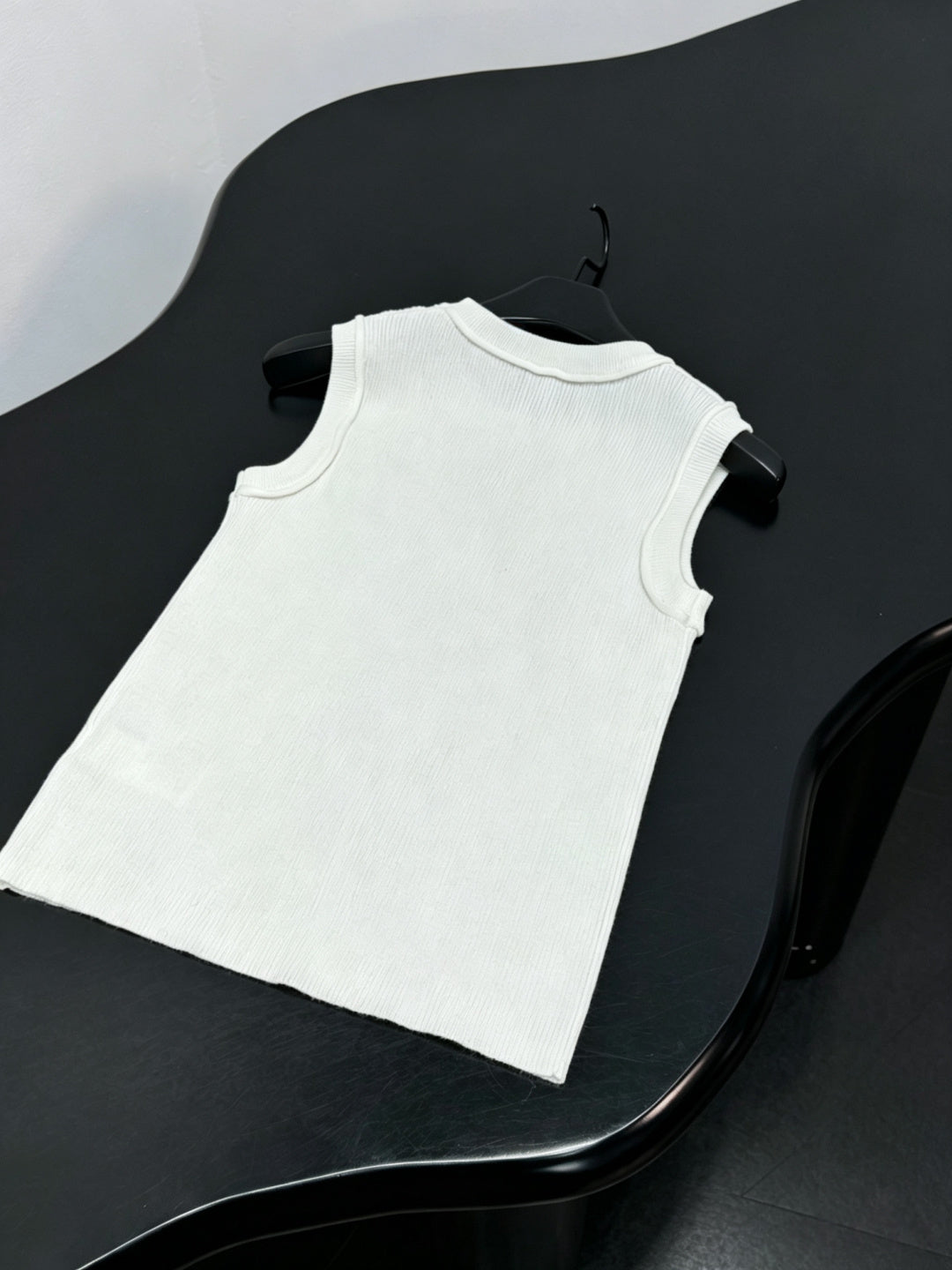 LOEWE 26S TANK TOP 515