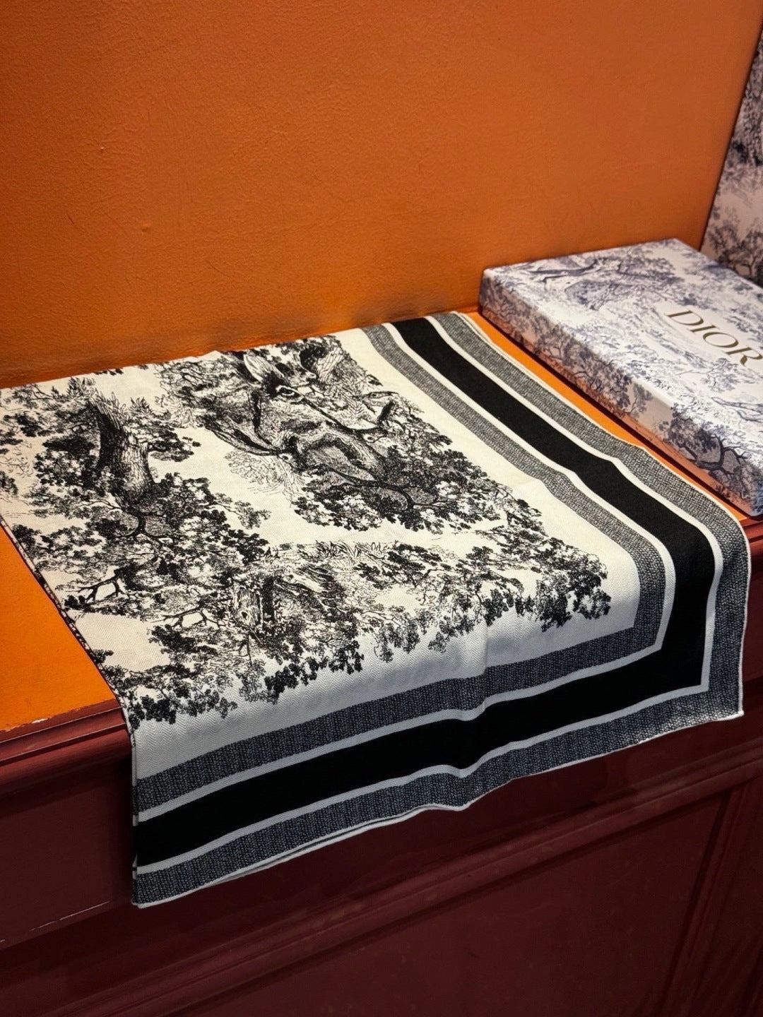 DIOR 26S SCARF 110CM IN WOOL & CASHMERE 300235