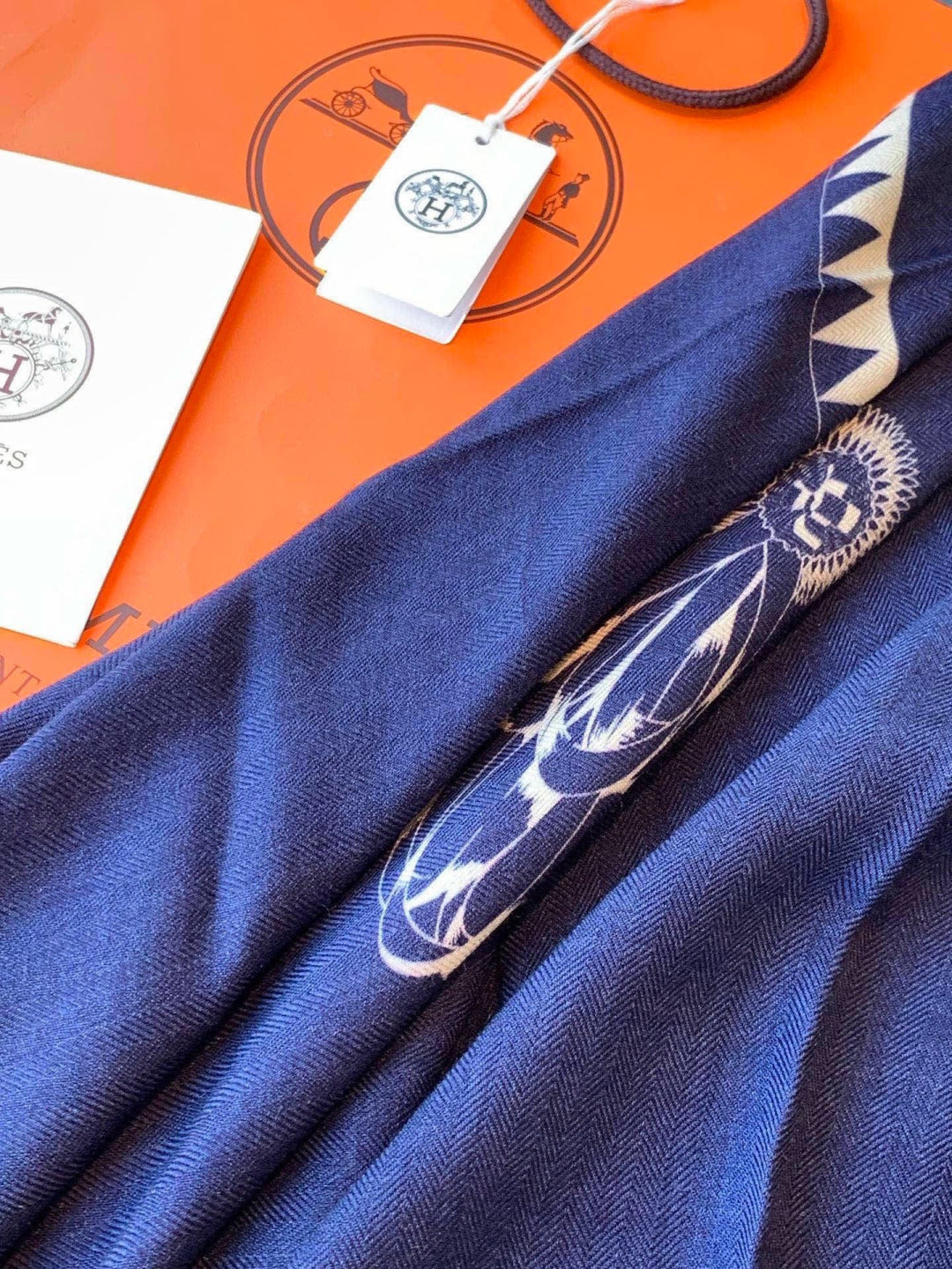HERMES 26S SCARF 140 IN CASHMERE AND SILK 304242