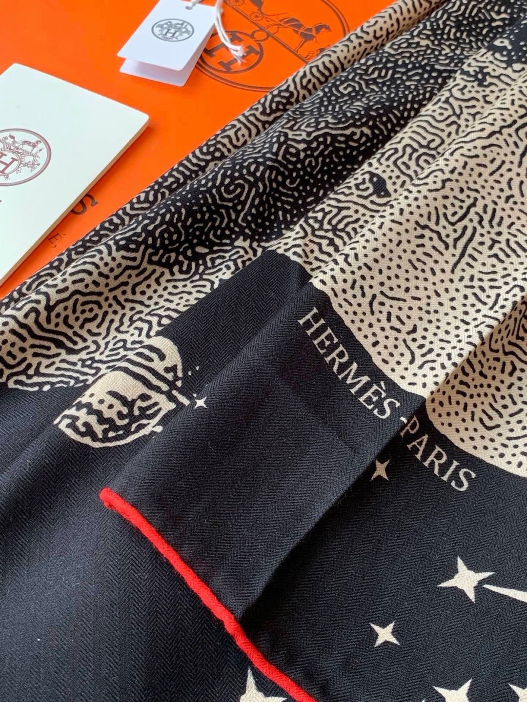 HERMES 26S SCARF 140 IN CASHMERE AND SILK 304678