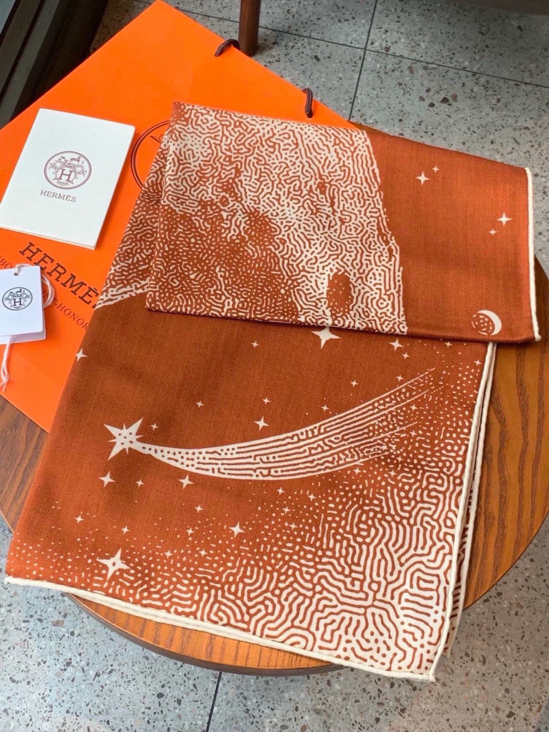 HERMES 26S SCARF 140 IN CASHMERE AND SILK 304680