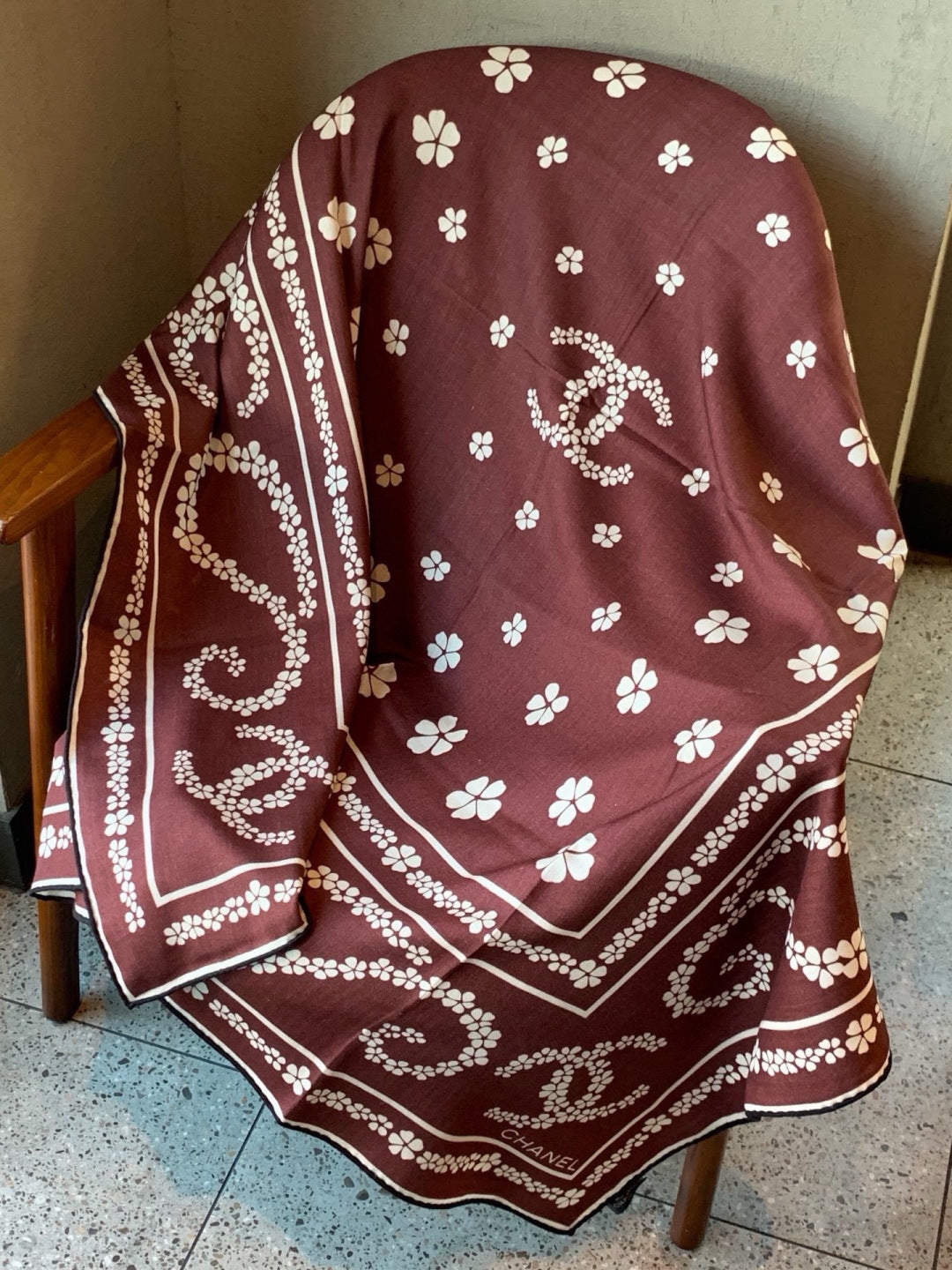CHANEL 26S SCARF 135 IN CASHMERE AND SILK 309372