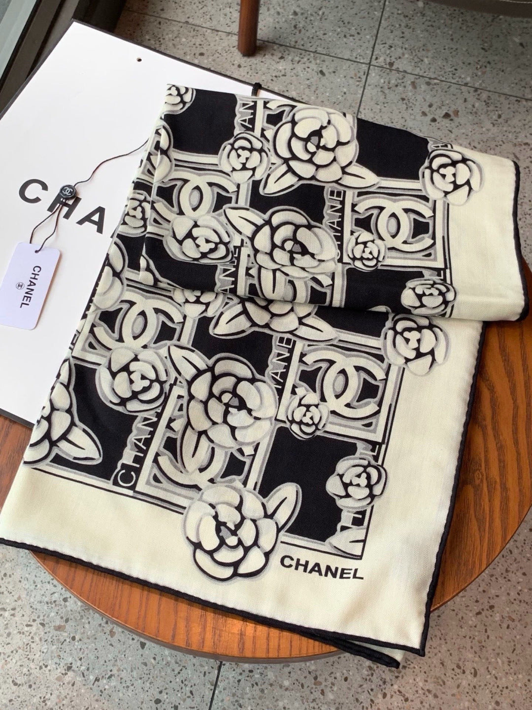 CHANEL 26S SCARF 140 IN CASHMERE AND SILK 309373