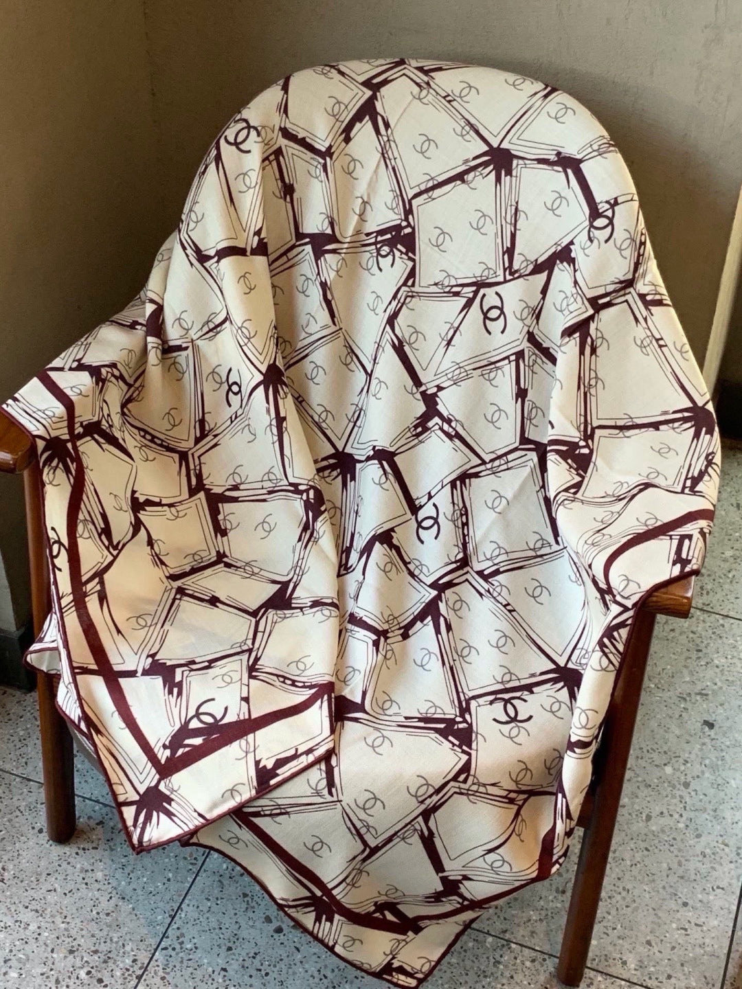 CHANEL 26S SCARF 135 IN CASHMERE AND SILK 309912