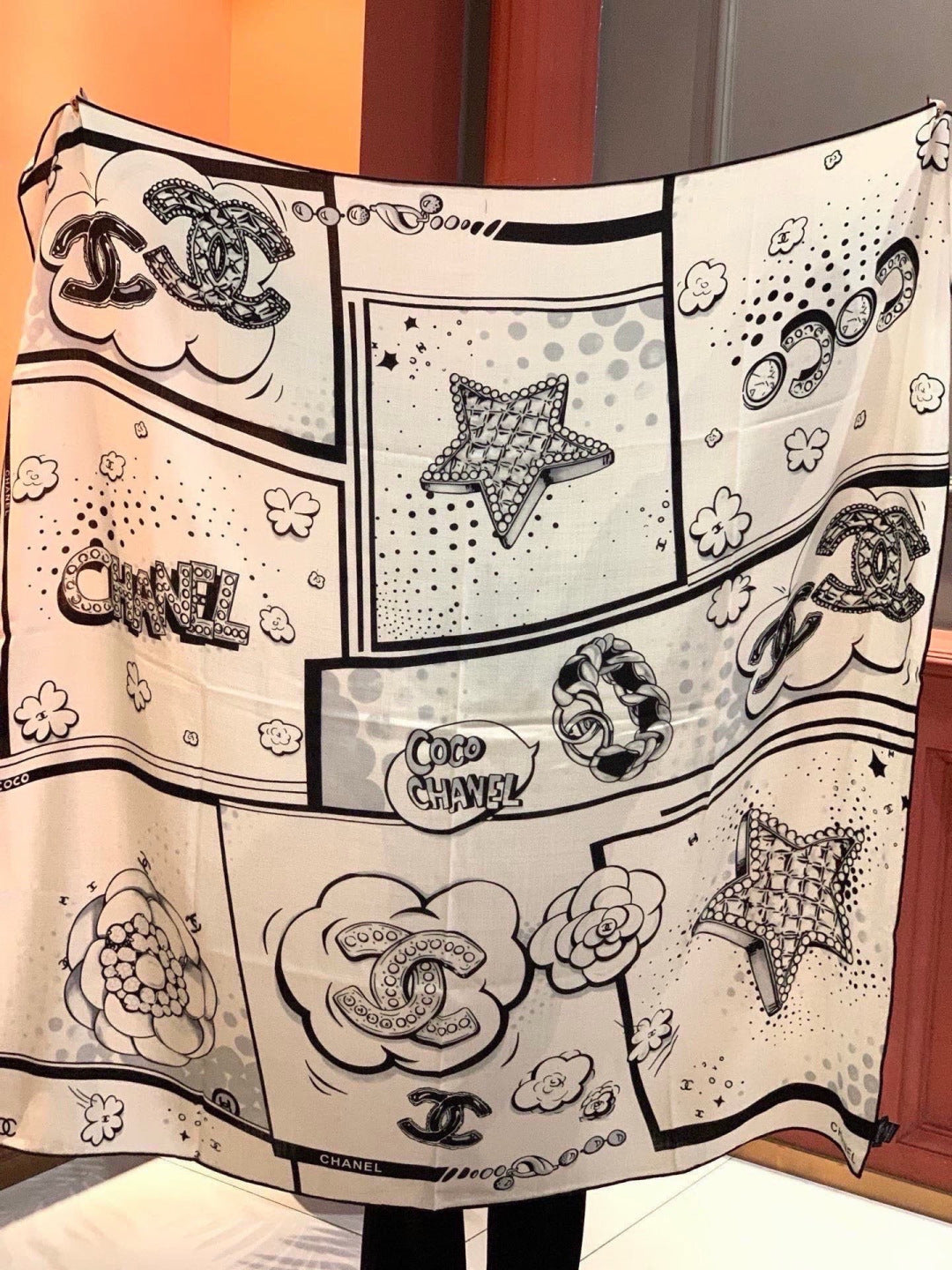 CHANEL 26S SCARF 140 IN SILK 311979