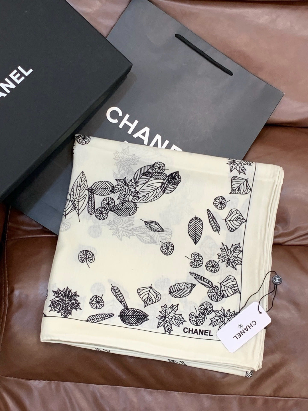 CHANEL 26S SCARF 135 IN SILK AND CASHMERE 313313