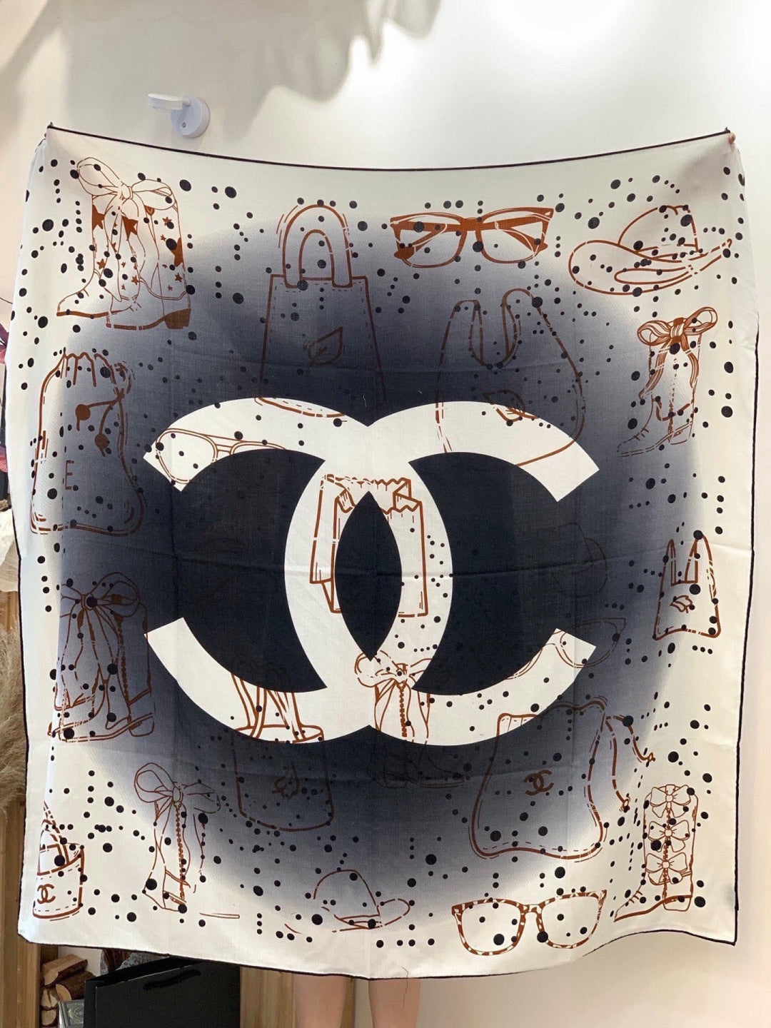 CHANEL 26S SCARF 140 IN SILK AND CASHMERE 313316