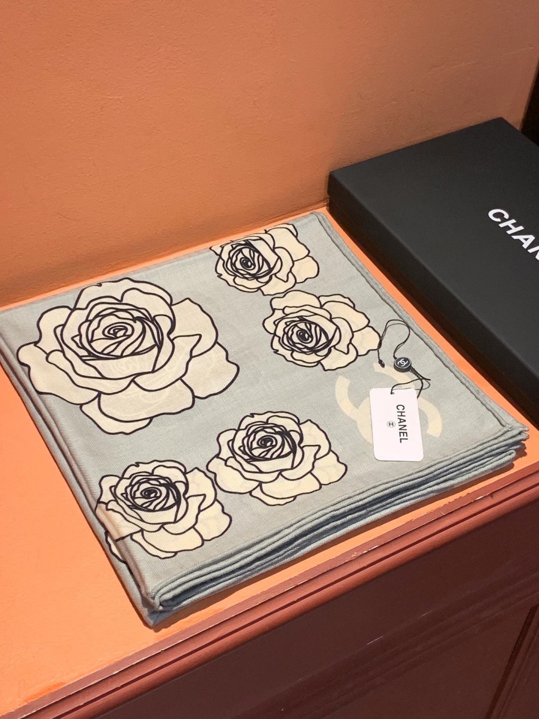 CHANEL 26S SCARF 140 IN SILK AND CASHMERE 313318