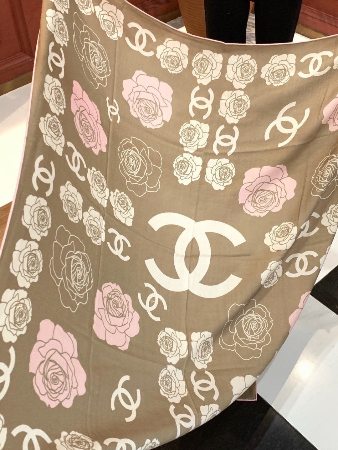CHANEL 26S SCARF 140 IN SILK AND CASHMERE 313320