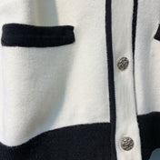 CHANEL 26S SLEEVELESS V-NECK BLAZER 669